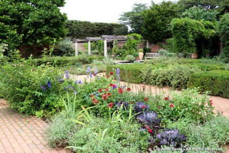 44-English Walled Garden-Cottage Garden-John Brookes design-Chicago ...