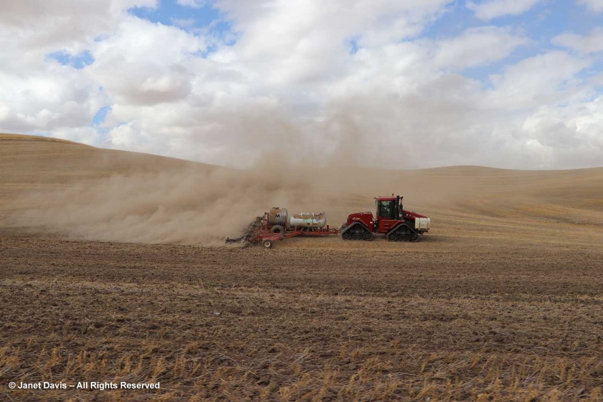 42-tractor-tilling-in-palouse-soil-erosion-janet-davis-explores-colour